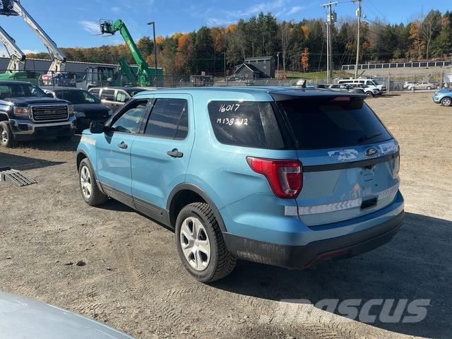 Ford Explorer PKWs