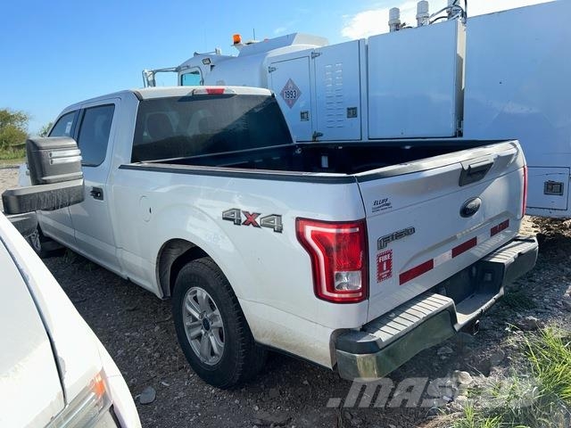 Ford F-150 Kis teherszállító/Platós kocsi