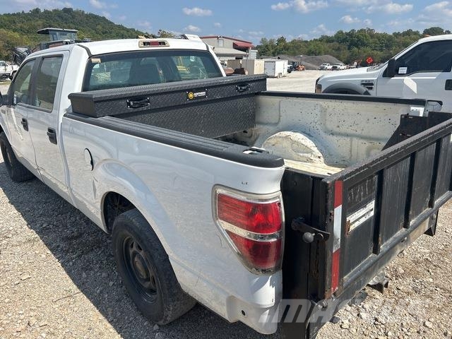 Ford F-150 Kis teherszállító/Platós kocsi
