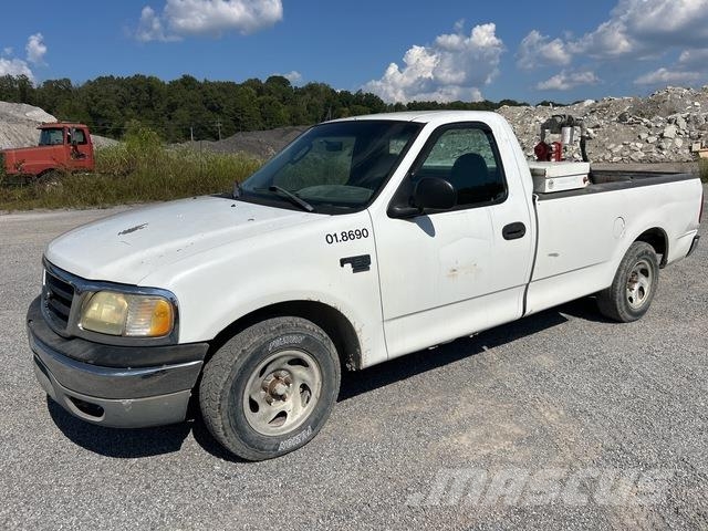 Ford F-150 皮卡.傳統半斗卡車/側卸板
