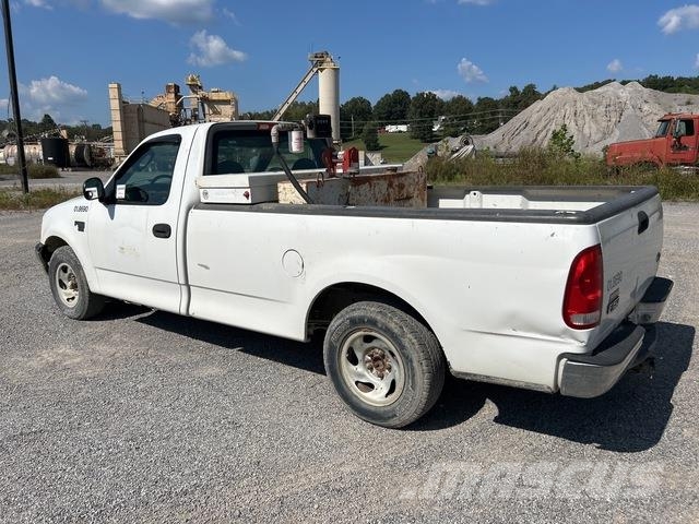 Ford F-150 皮卡.傳統半斗卡車/側卸板
