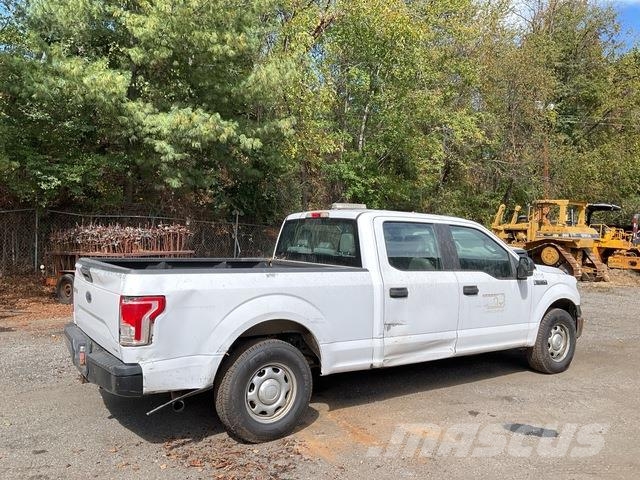 Ford F-150 Kis teherszállító/Platós kocsi
