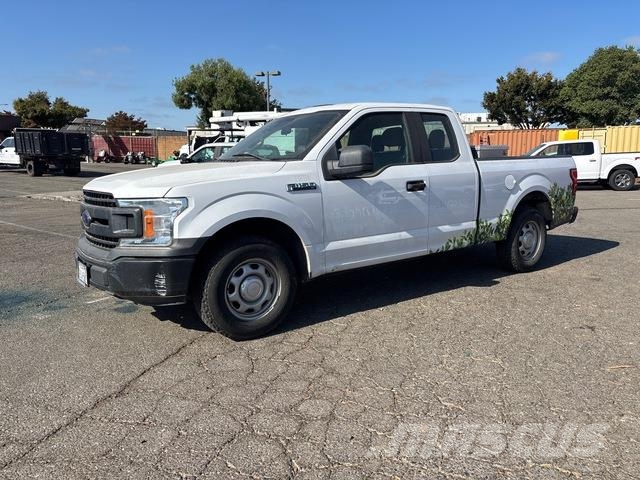 Ford F-150 Kis teherszállító/Platós kocsi