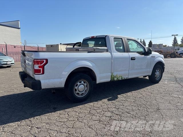 Ford F-150 Kis teherszállító/Platós kocsi