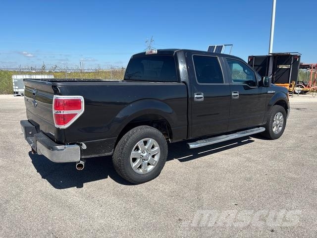 Ford F-150 Kis teherszállító/Platós kocsi