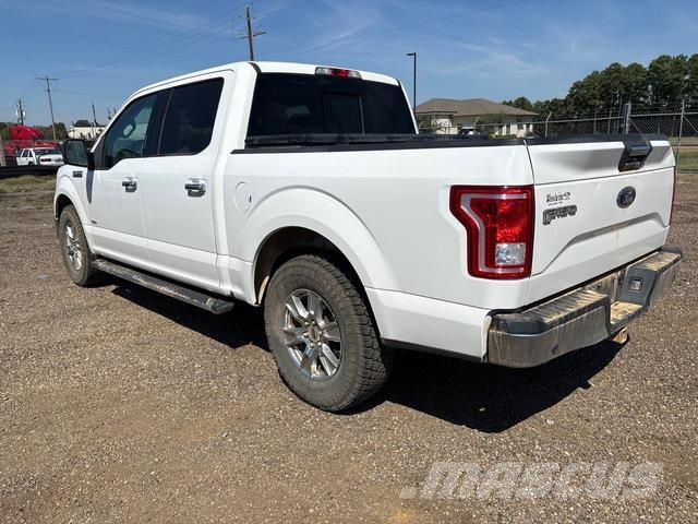 Ford F-150 Kis teherszállító/Platós kocsi