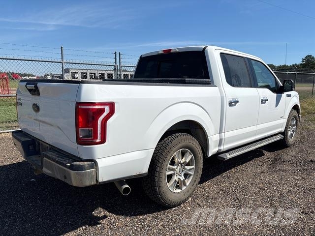 Ford F-150 Kis teherszállító/Platós kocsi