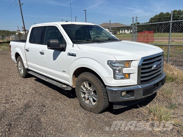 Ford F-150 Kis teherszállító/Platós kocsi