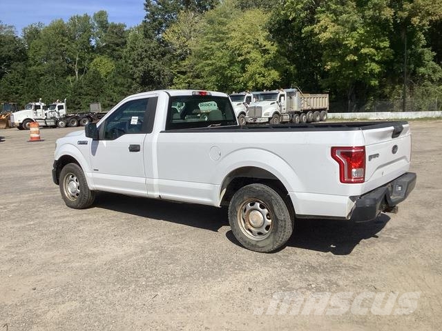 Ford F-150 Kis teherszállító/Platós kocsi
