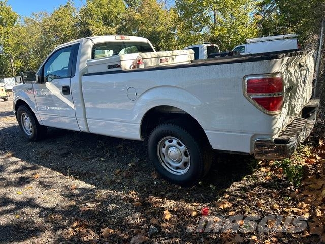 Ford F-150 Kis teherszállító/Platós kocsi