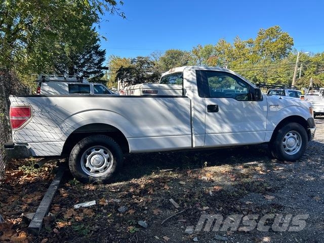 Ford F-150 Kis teherszállító/Platós kocsi