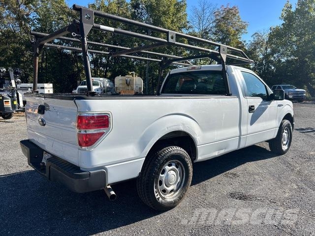Ford F-150 Kis teherszállító/Platós kocsi