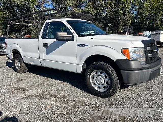 Ford F-150 Kis teherszállító/Platós kocsi