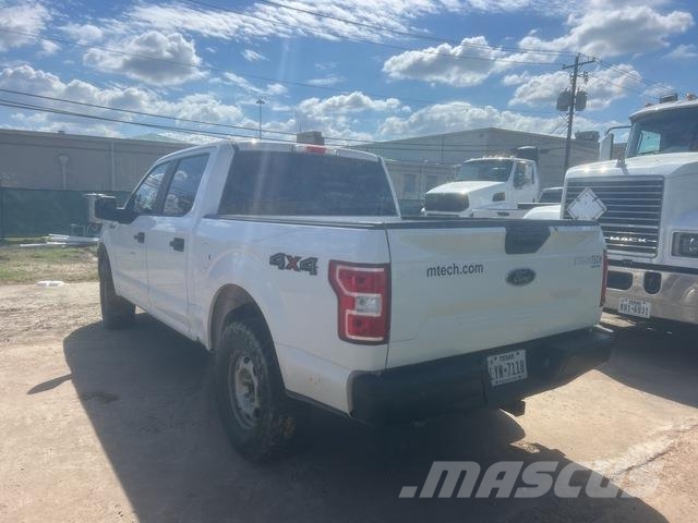 Ford F-150 Kis teherszállító/Platós kocsi