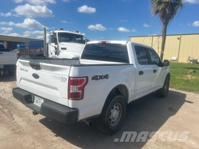 Ford F-150 Kis teherszállító/Platós kocsi