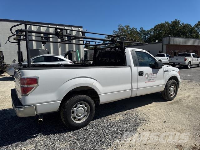 Ford F-150 Пикапи