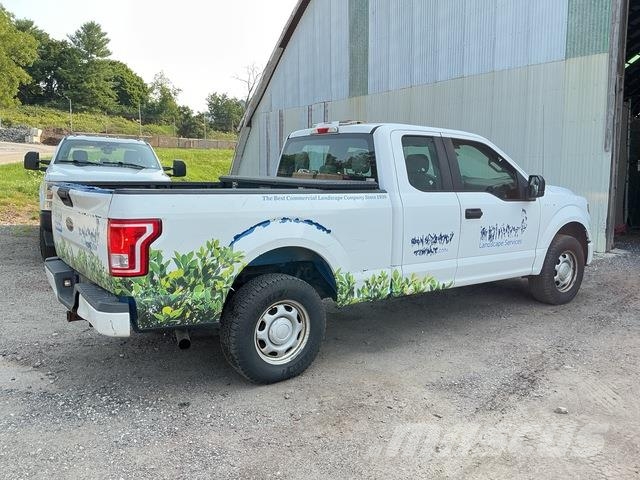 Ford F-150 Пикапи