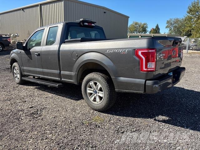 Ford F-150 Pick-upy / Pojazdy z otwieranymi burtami