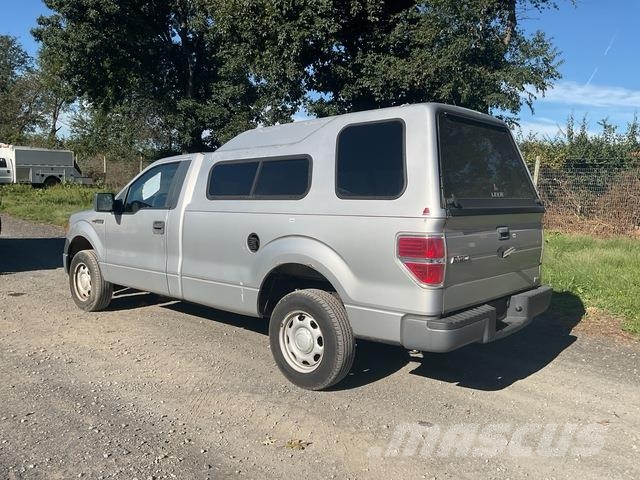 Ford F-150 XL شاحنات خفيفة/مفصلية الجوانب
