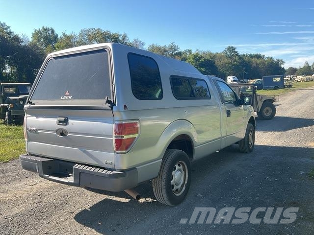 Ford F-150 XL شاحنات خفيفة/مفصلية الجوانب