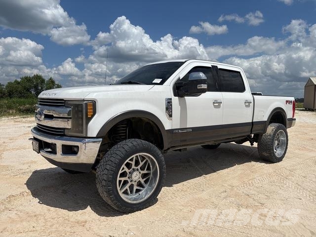 Ford F-250 Utilitaire benne