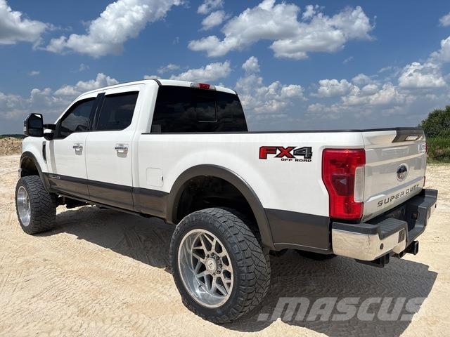 Ford F-250 Utilitaire benne