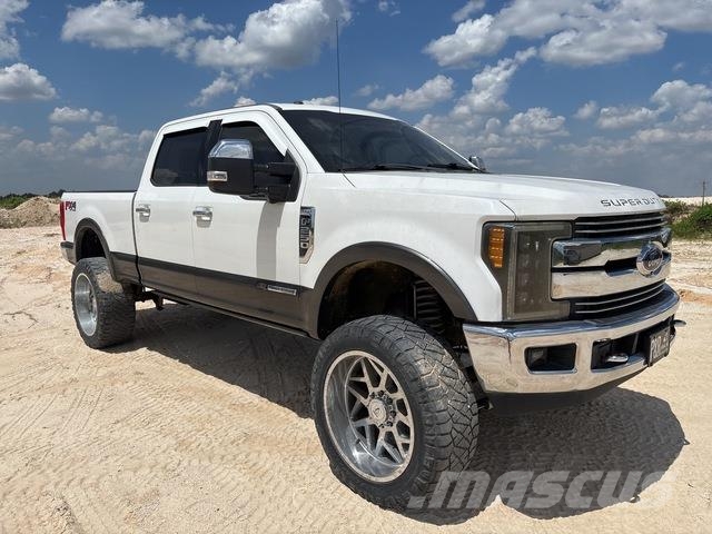 Ford F-250 Utilitaire benne