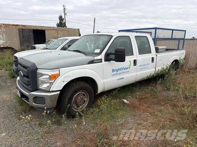 Ford F-250 شاحنات خفيفة/مفصلية الجوانب