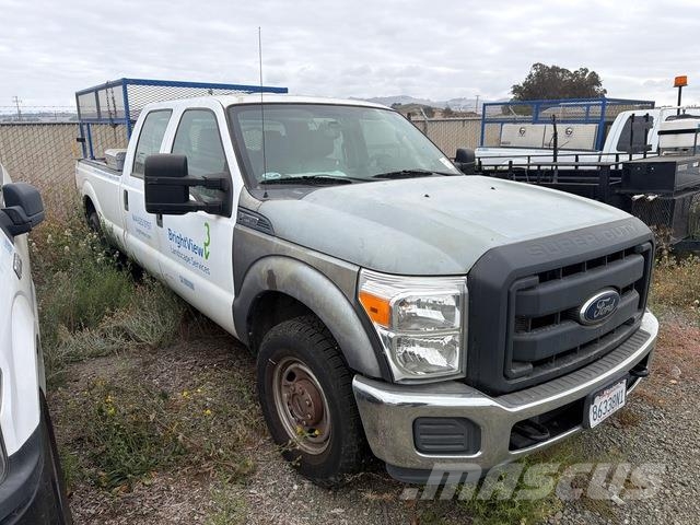 Ford F-250 شاحنات خفيفة/مفصلية الجوانب