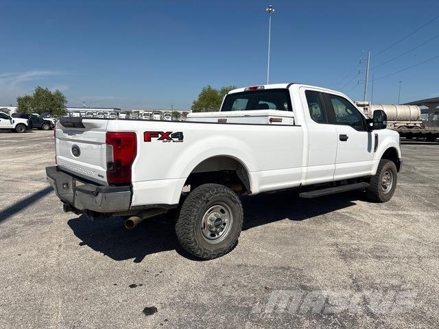 Ford F-250 Bestelwagens met open laadbak