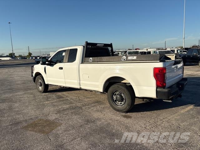 Ford F-250 Bestelwagens met open laadbak