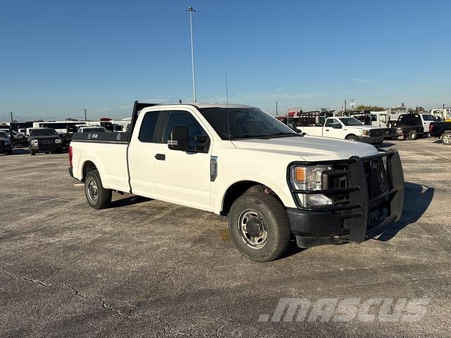 Ford F-250 Bestelwagens met open laadbak