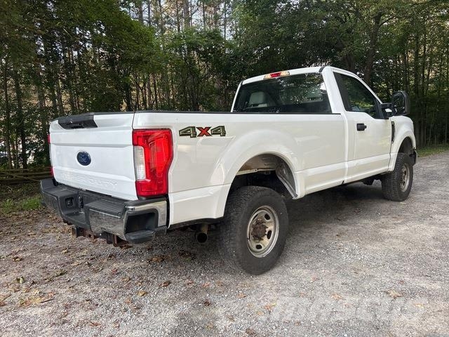 Ford F-250 Lava-autot
