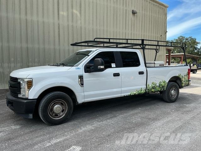 Ford F-250 Pikapai / Bortiniai sunkvežimiai
