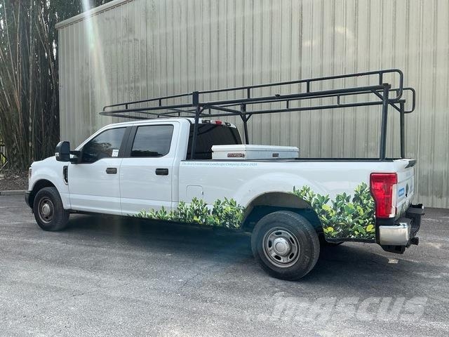 Ford F-250 Pikapai / Bortiniai sunkvežimiai
