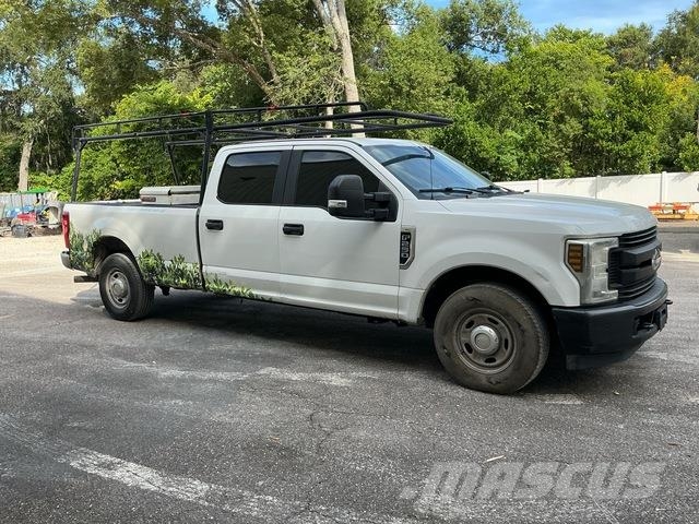 Ford F-250 Pikapai / Bortiniai sunkvežimiai