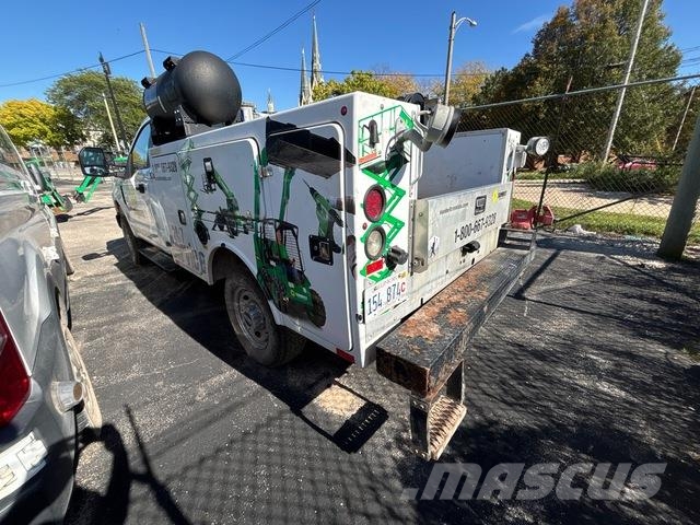 Ford F-250 都市/通用型車輛