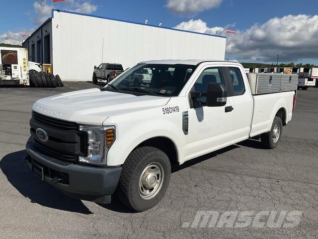 Ford F-250 Pickup/Pritschenwagen
