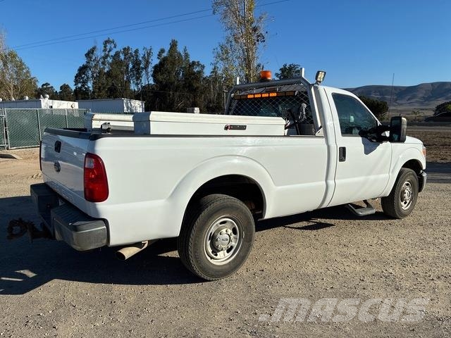Ford F-250 Nakladacia/sklápacia bočnica