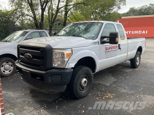 Ford F-250 Bestelwagens met open laadbak