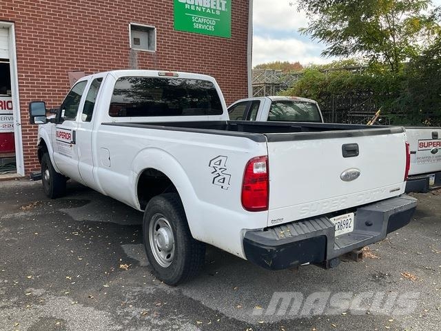 Ford F-250 Bestelwagens met open laadbak