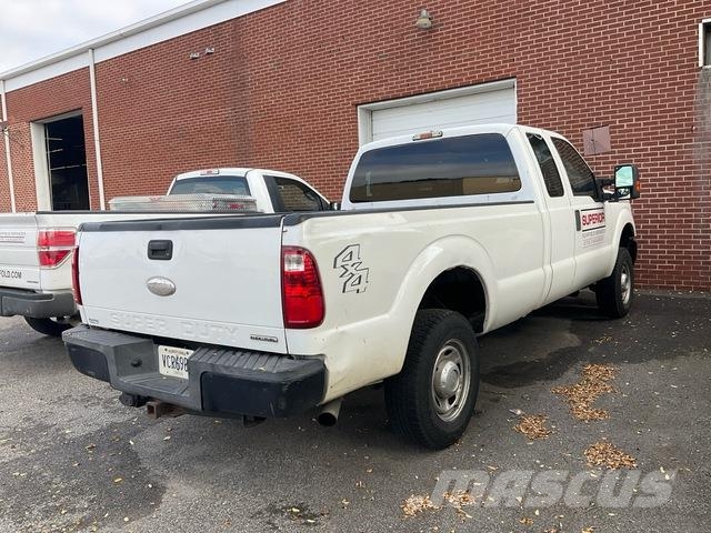 Ford F-250 Bestelwagens met open laadbak