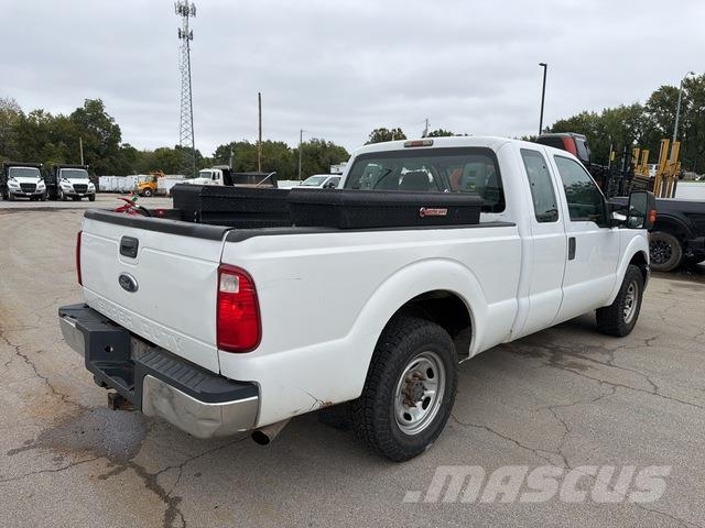 Ford F-250 Nakladacia/sklápacia bočnica