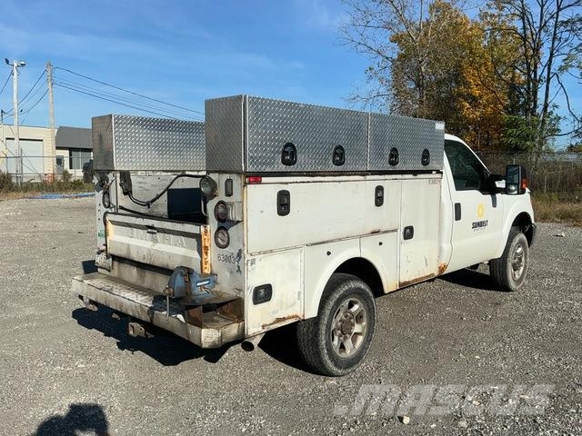 Ford F-250 시립/다목적 차량