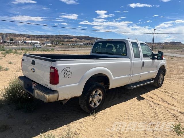 Ford F-250 皮卡.傳統半斗卡車/側卸板