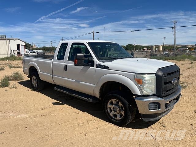 Ford F-250 皮卡.傳統半斗卡車/側卸板