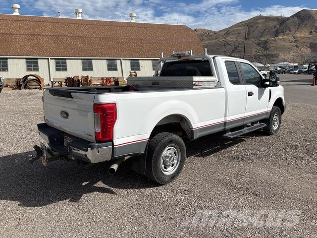 Ford F-250 4x4 Pick up/Dropside