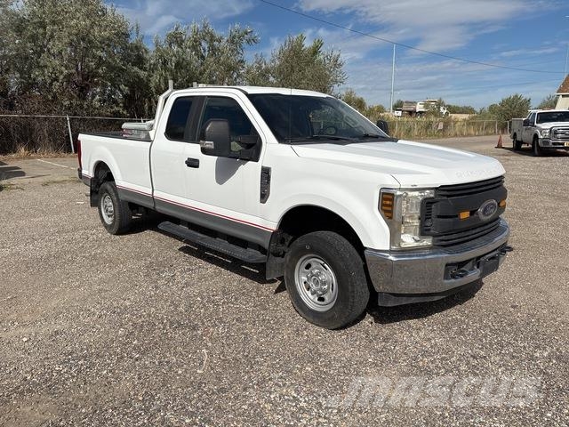 Ford F-250 4x4 Pick up/Dropside
