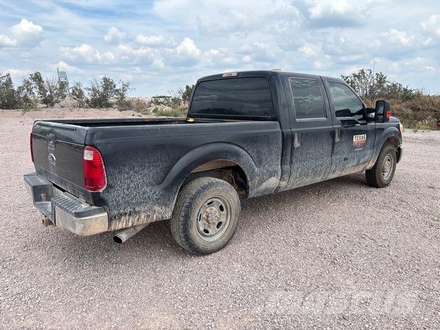 Ford F-250 Super Duty 皮卡.傳統半斗卡車/側卸板
