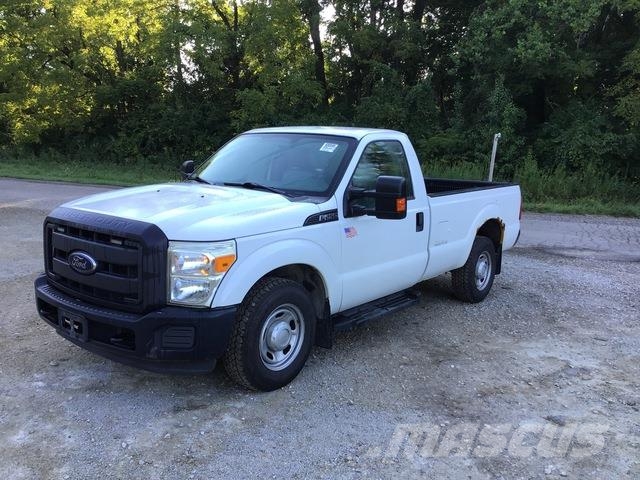 Ford F-250 Super Duty XL Lava-autot